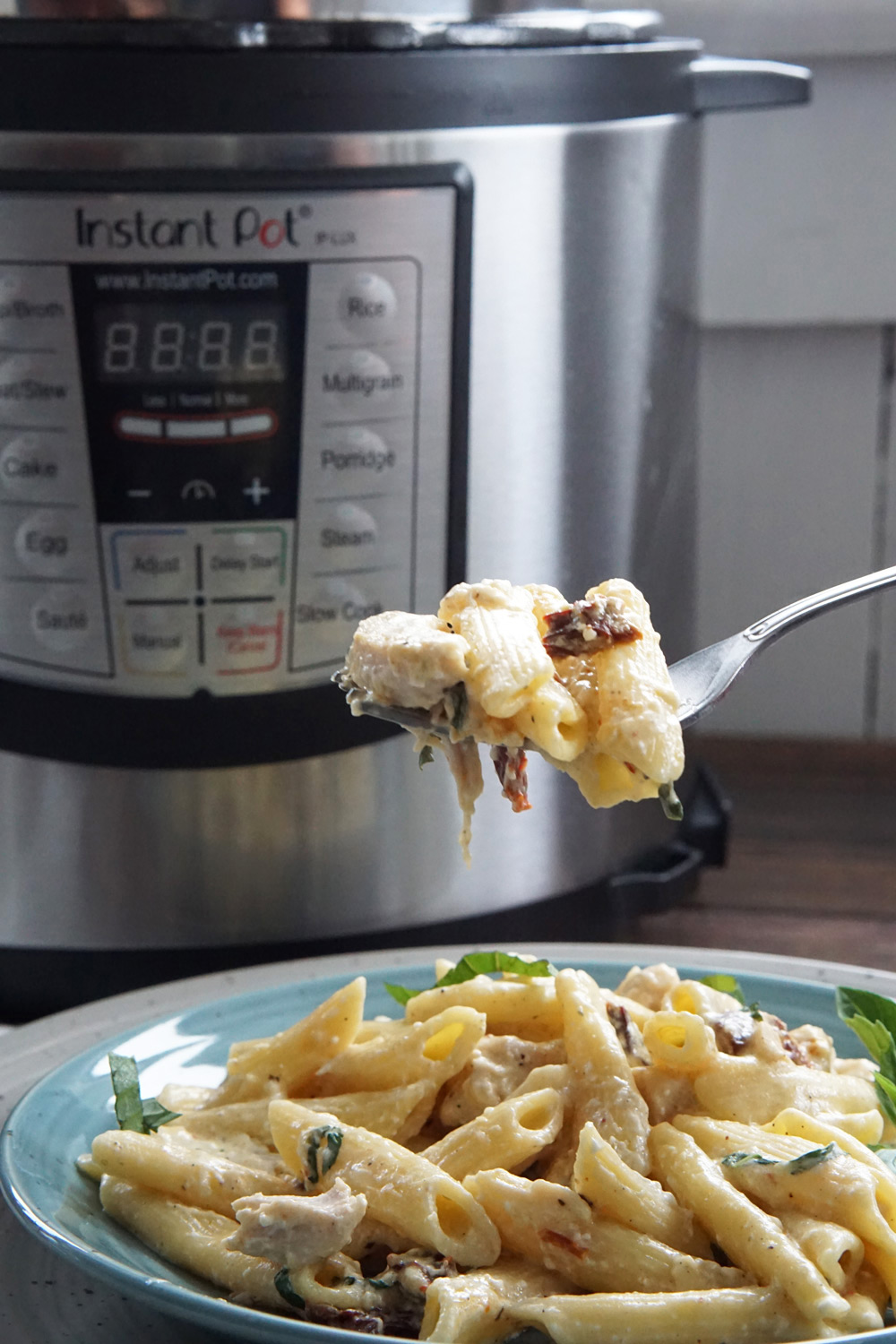 Instant Pot Olive Garden Chicken Pasta - Sparkles to Sprinkles