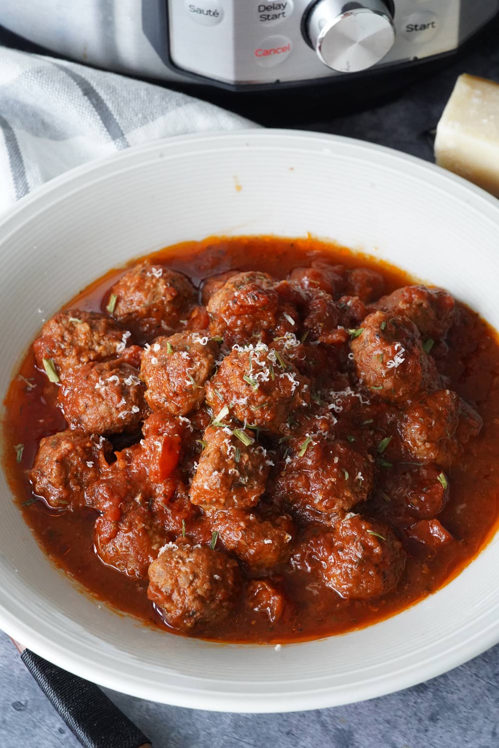 Instant pot recipes discount with frozen meatballs