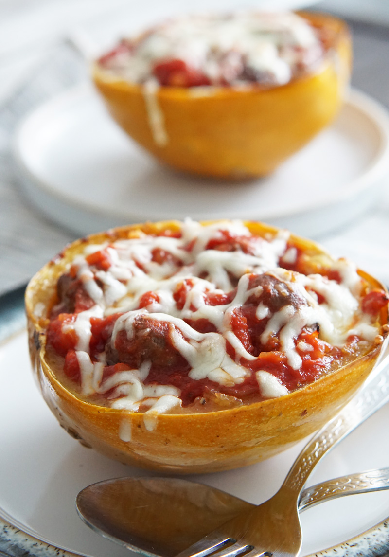 spaghetti squash and meat sauce